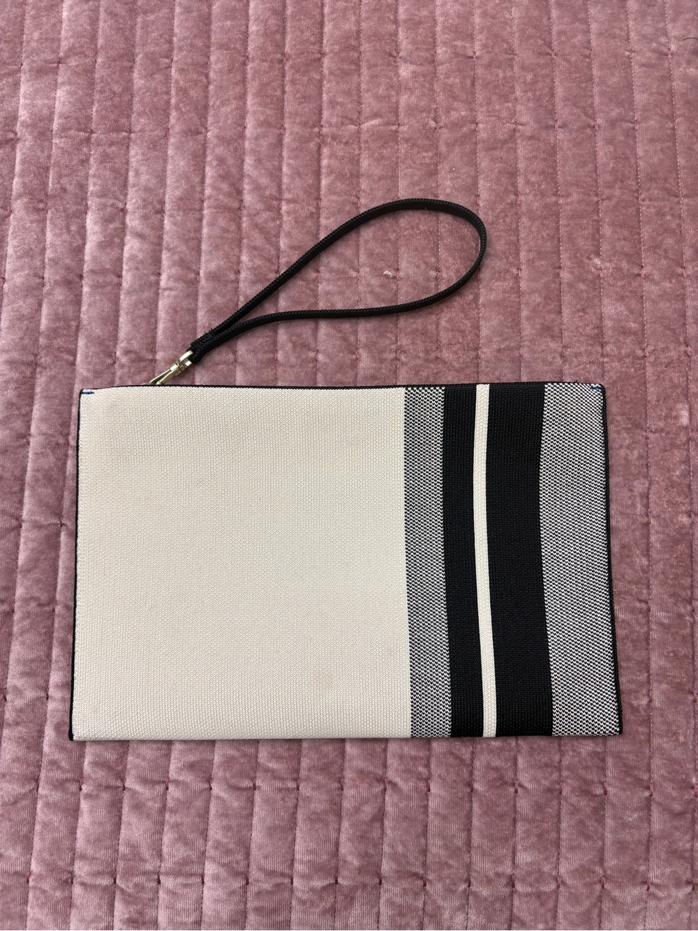 Rothy’s Wristlet in Luna